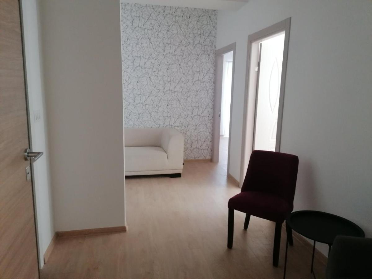 סקופיה Hostel Denica מראה חיצוני תמונה